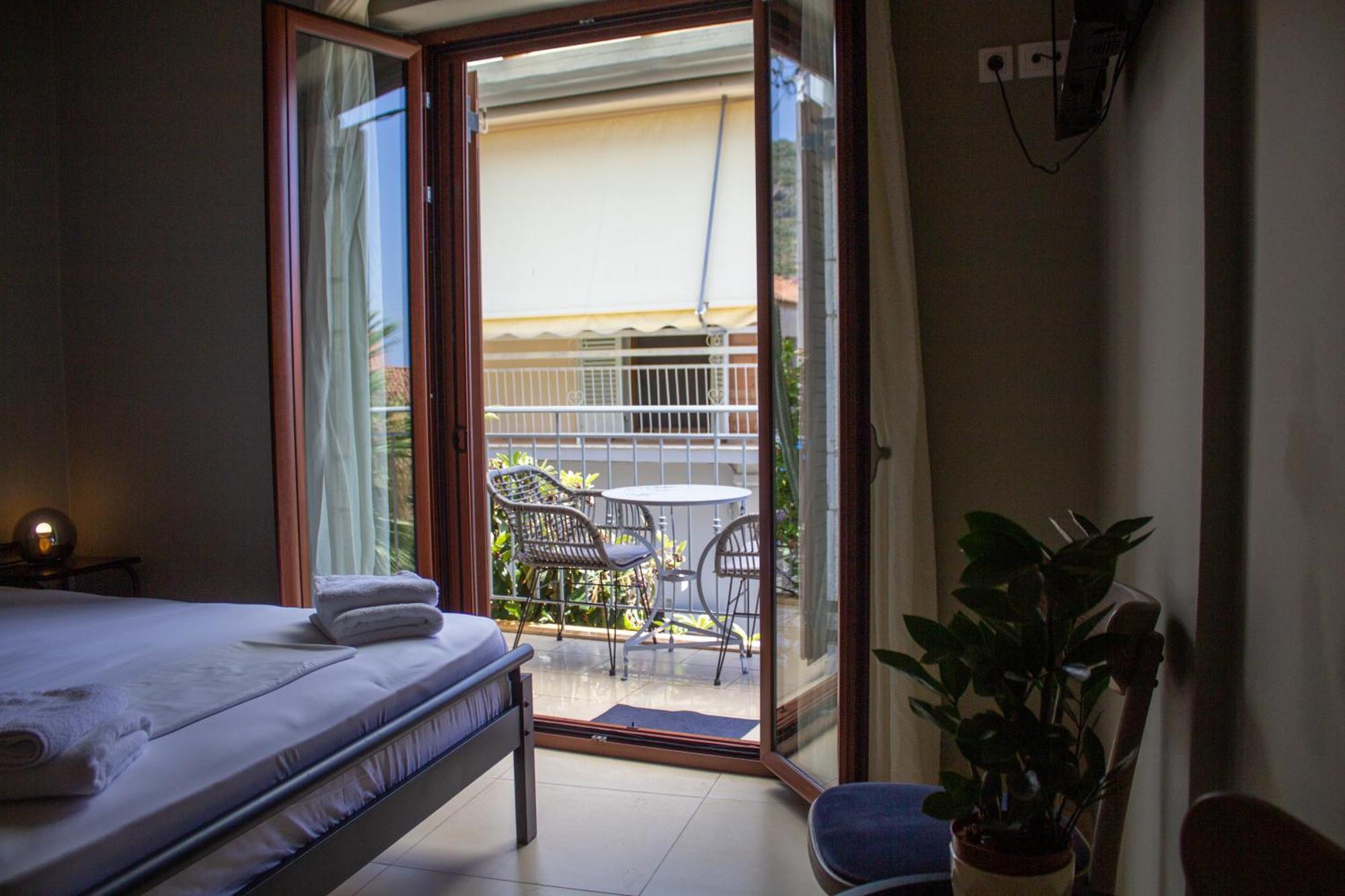 Kritamos Apartments Kardhamili Ngoại thất bức ảnh